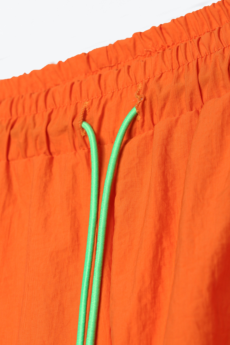 Paraşüt Kumaş Pile Detaylı Paçası Büzgülü Pantolon
